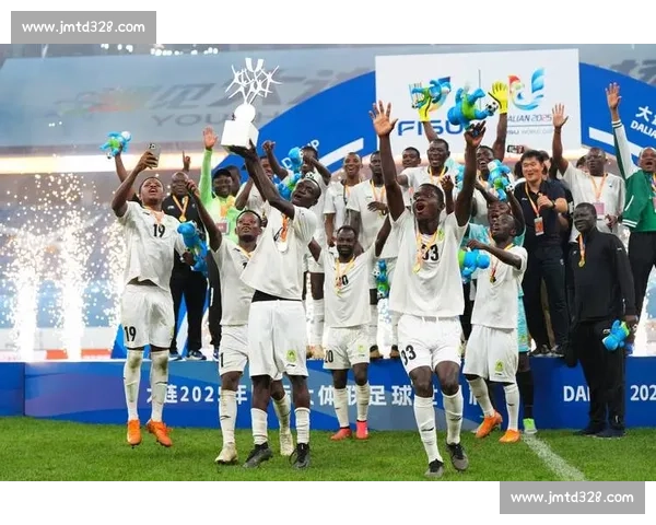 加纳晋级世界杯！球场万人齐做 Siu 狂欢